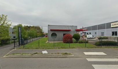 Mongkolsena Ngohou, Ophtalmologue à Chécy