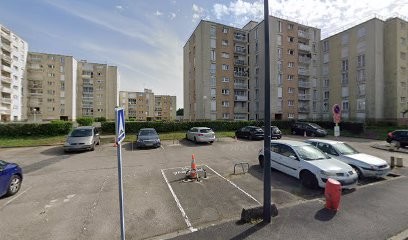 Ouzzani Kadir, Ophtalmologue à Dammarie-les-Lys