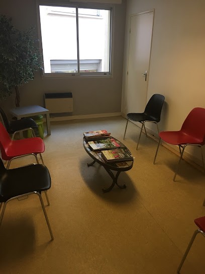 Nguyen Ngoc-Anh, Ophtalmologue à Tarare