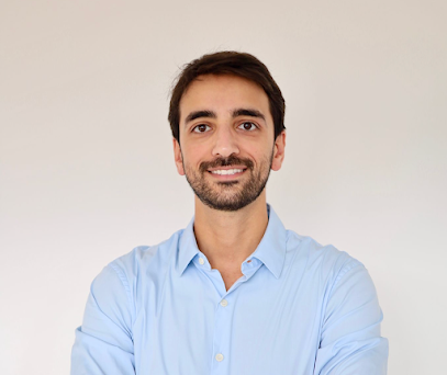 Dr Cédric Esminezhad, Ophtalmologue Aix-Les-Bains, Chirurgien De La Cornée, De La Cataracte, Chirurgie Réfractive Au Laser, Ophtalmologue à Aix-les-Bains
