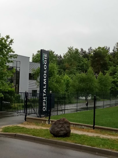 Dr Christophe MUNSCHI, Ophtalmologue à Chécy