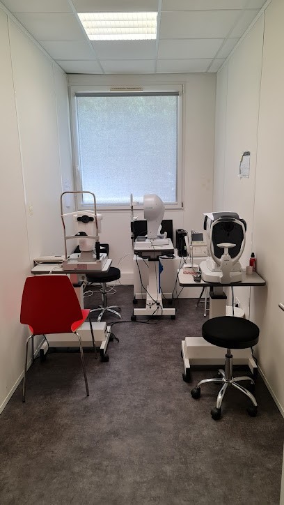 Centre D’ophtalmologie OFTALMOS, VENDÔME. Dr. Tsioumas , Dr. Sokolakis, Dr. Vouza, Dr.Savvidis, Ophtalmologue à Vendôme