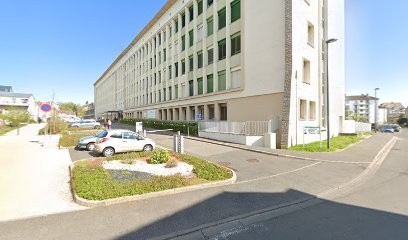 Ghrer, Ophtalmologue à Nevers