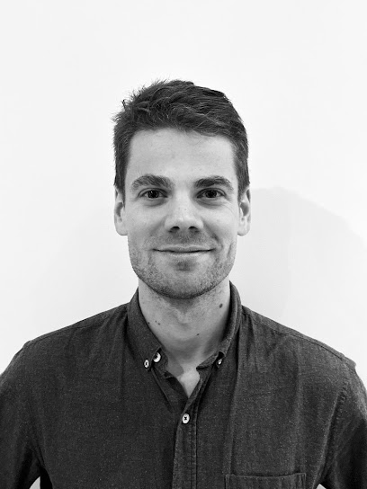Dr Romain Touzé - Chirurgien Ophtalmologiste, Ophtalmologue à Marseille 06
