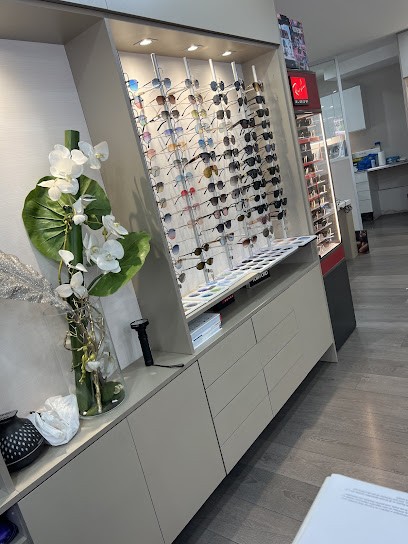 Première Optique - Opticien Nanterre , Lunettes De Vue, De Soleil Et Lentilles, Opticien à Nanterre