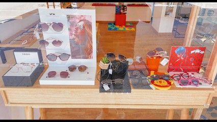 OPTIQ STORE (Opticien Diplômé), Opticien à Salon-de-Provence
