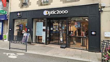 Français, Opticien à Loudéac