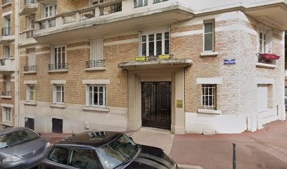 Dr Arnaud Karila, Ophtalmologue à Issy-les-Moulineaux