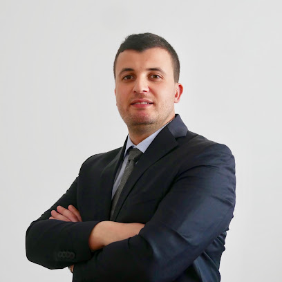 Dr Nazim Boutellis, Ophtalmologue à Orléans