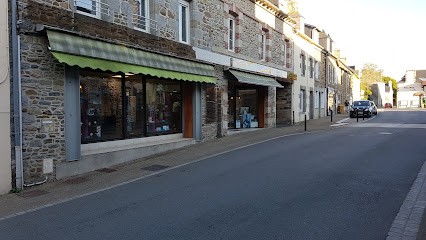P, Opticien à Pordic
