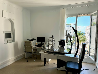 Dr Safiullina Guzaliya - Ophtalmologue Cannes - Chirurgie Laser Cataracte Rétine, Ophtalmologue à Cannes