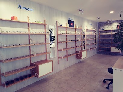 Les Lunettes d'Hélène, Opticien à Larche