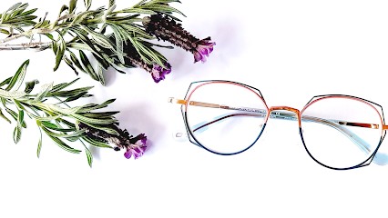 Les perles d'iris, Opticien à Sartène