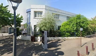 Dr Hassina MAHIDDINE, Ophtalmologue à Villiers-sur-Marne