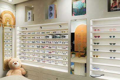 People Optique Kids, Opticien à Paris 18