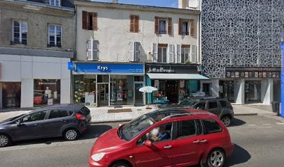 W.W, Opticien à Montluçon
