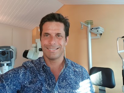 Dr Eric Tessier Chirurgien Ophtalmologiste Renommé, Ophtalmologue aux Sables-d'Olonne