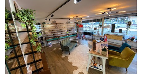 Entrevue optique: opticien visagiste, Lunettes de vue & de soleil, Opticien à Six-Fours-les-Plages