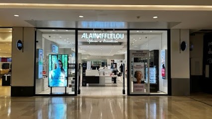 Alain Afflelou, Opticien à Puteaux
