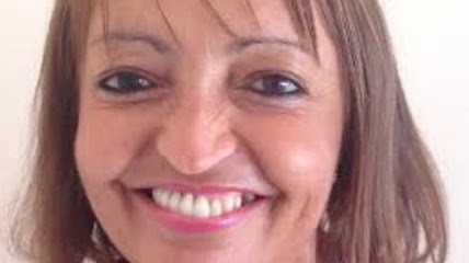 Dr Cherraz Denia Younga, Ophtalmologue à Enghien-les-Bains